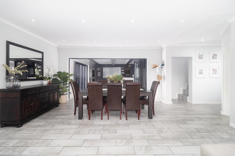 4 Bedroom Property for Sale in Vredekloof Western Cape